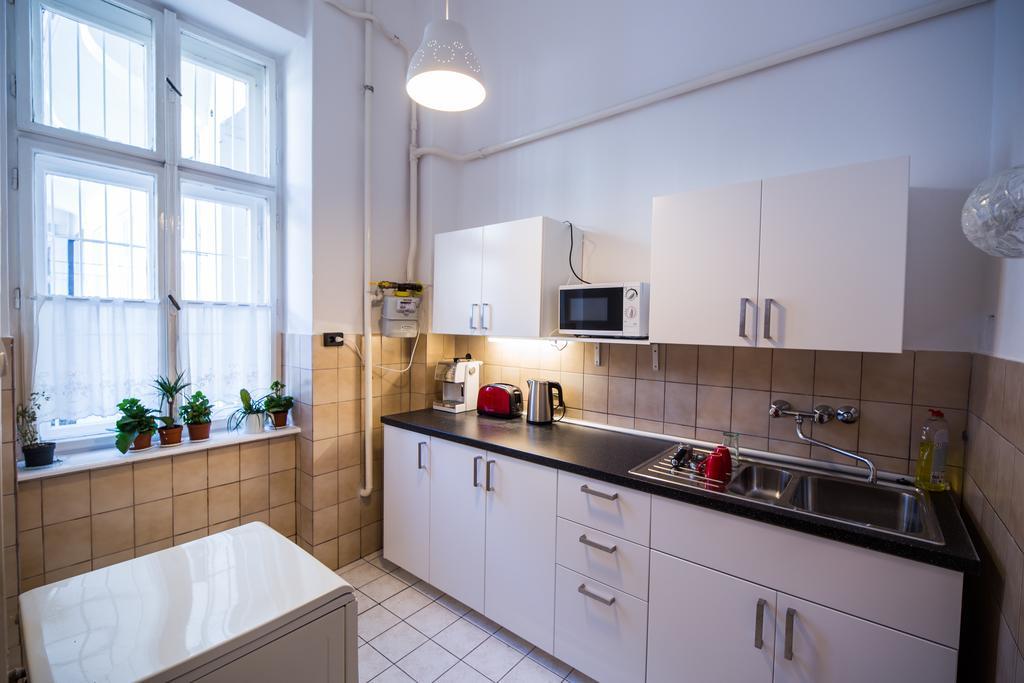 Logement Sous Le Chateau Budapest Bagian luar foto