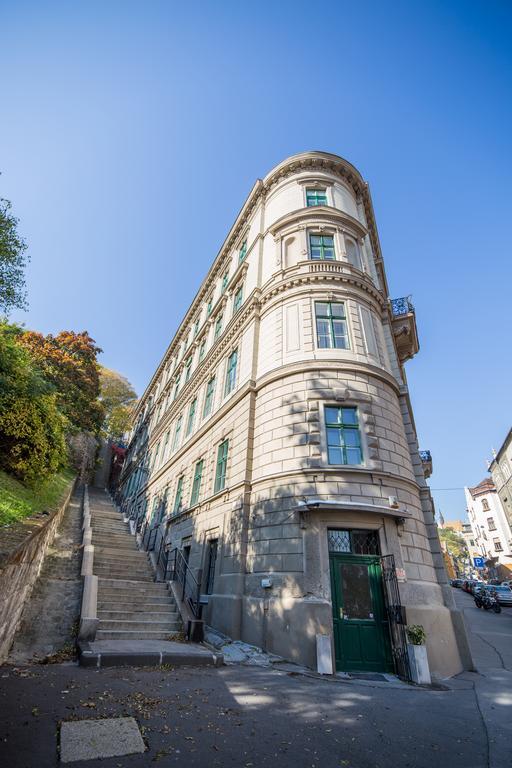 Logement Sous Le Chateau Budapest Bagian luar foto