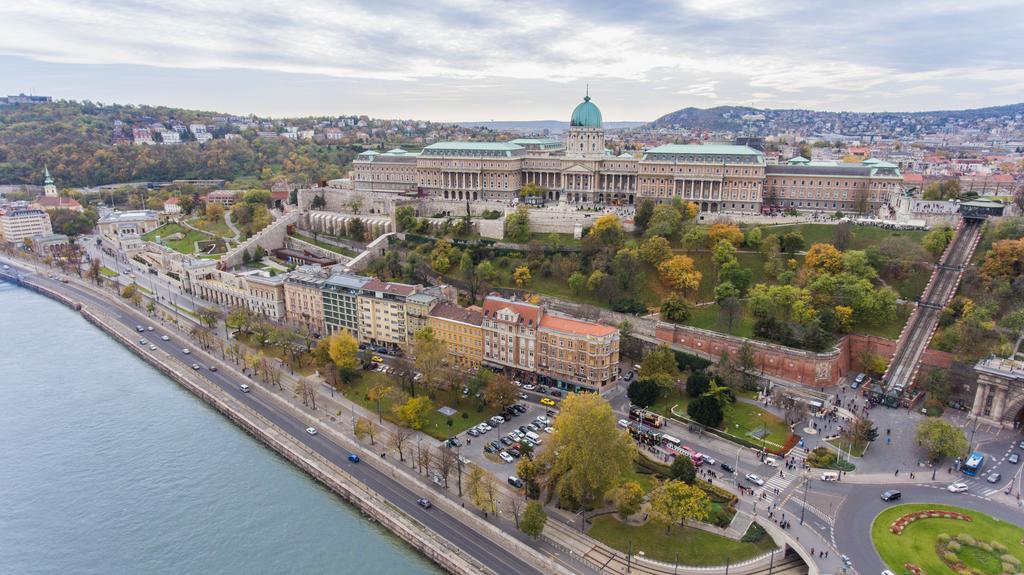 Logement Sous Le Chateau Budapest Bagian luar foto