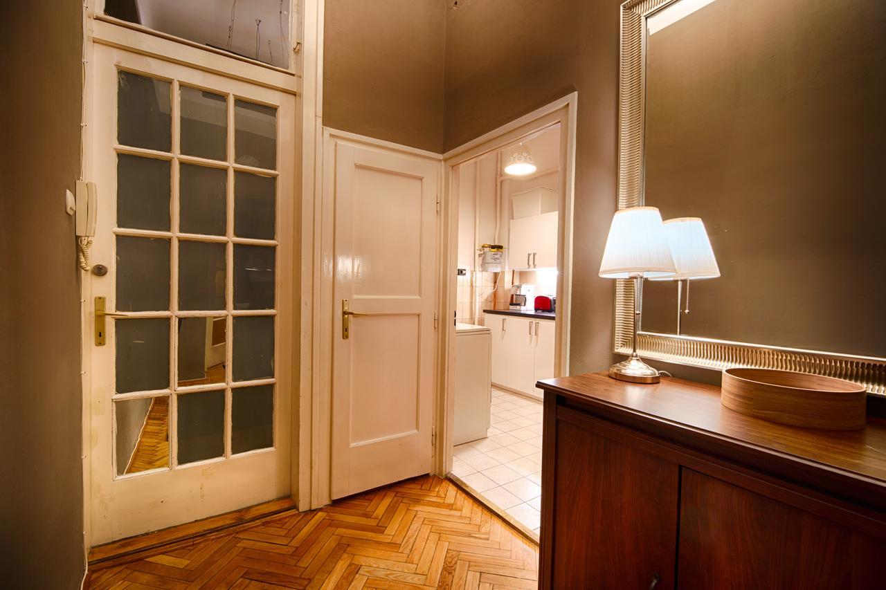 Logement Sous Le Chateau Budapest Bagian luar foto